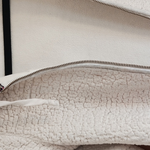 🏷5/25 MOSSIMO Soft XS Zippered Jacket on rack - Picture 3 of 6